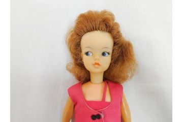 昭和中期　当時物　マテル社(MATELL)　バービー人形(Barbie)　アイデアル(IDEAL TOY CORP)　タミーちゃん BS-12(Tammy)　多数の服や小物・タンス付き　人形2体セット(ヴィンテージ、昭和レトロ、着せ替え人形、ビンテージドール、日本製)(R-070726)