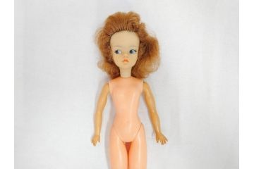 昭和中期　当時物　マテル社(MATELL)　バービー人形(Barbie)　アイデアル(IDEAL TOY CORP)　タミーちゃん BS-12(Tammy)　多数の服や小物・タンス付き　人形2体セット(ヴィンテージ、昭和レトロ、着せ替え人形、ビンテージドール、日本製)(R-070726)