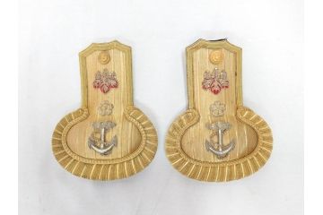 旧日本軍　海軍　尉官　トランク付き(鍵あり)　正帽&正肩章セット(大尉、中尉、少尉、相当官、大礼帽子、軍物、軍服小物、ミリタリー、正装、礼装)(R-070728)