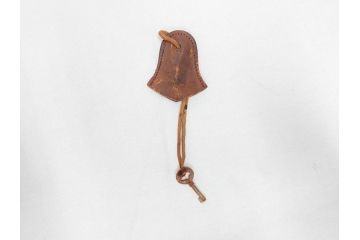旧日本軍　海軍　尉官　トランク付き(鍵あり)　正帽&正肩章セット(大尉、中尉、少尉、相当官、大礼帽子、軍物、軍服小物、ミリタリー、正装、礼装)(R-070728)