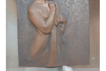 金工芸術家　若山裕昭(HIROAKI WAKAYAMA)　「裸婦」 1985 METAL WORK　なめらかな曲線が美しいブロンズレリーフ(銅板、置物、オブジェ、箱付き)(R-070729)