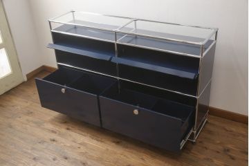 中古　USMハラー(USM Haller)　アングルシェルフ　メンズライクな空間づくりに活躍する鉄製サイドボード(収納棚、マガジンラック、戸棚、引き出し)(R-070741)