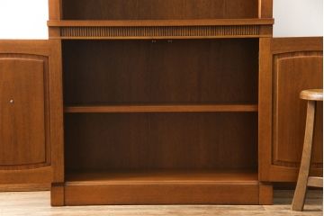 中古　DREXEL HERITAGE(ドレクセルヘリテイジ)　Triune(トライユン)　上品な佇まいのブックケース(シェルフ、本棚、飾り棚、キャビネット、収納棚)(R-070745)