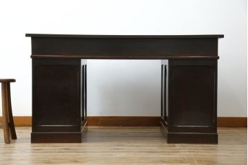 和製アンティーク　ナラ材　どっしりとした佇まいの組立式両袖机(ニーホールデスク、ワークデスク、オフィスデスク、在宅ワーク、在宅用)(R-070746)