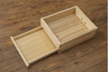 中古　伝統工芸士　田澤謙介作　かくし付き　上品な佇まいが魅力的な加茂総桐箪笥(大丸、総桐たんす、着物箪笥、チェスト、引き出し)(R-070747)