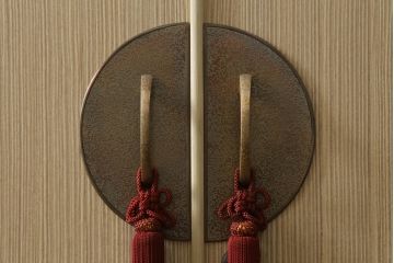 中古　伝統工芸士　田澤謙介作　かくし付き　上品な佇まいが魅力的な加茂総桐箪笥(大丸、総桐たんす、着物箪笥、チェスト、引き出し)(R-070747)