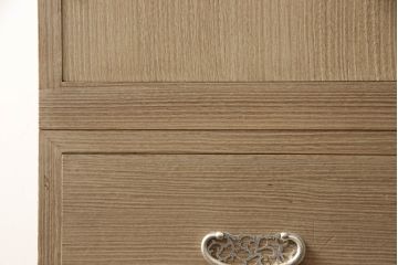 中古　国産　職人手造り　透かしの美しい金具が目を惹く上品な総桐箪笥(並厚、桐たんす、整理タンス、引き出し、チェスト、和箪笥、衣装箪笥、着物箪笥、衣装盆)(R-070748)