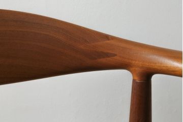 デンマークビンテージ　Johannes Hansen(ヨハネス・ハンセン)　Hans J Wegner(ハンス・J・ウェグナー)デザイン　THE CHAIR(ザ・チェア)　JH503　洗練された佇まいと曲線が美しいチェア(アームチェア、ダイニングチェア、椅子、イス、北欧、ヴィンテージ)(R-070750)