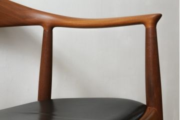 デンマークビンテージ　Johannes Hansen(ヨハネス・ハンセン)　Hans J Wegner(ハンス・J・ウェグナー)デザイン　THE CHAIR(ザ・チェア)　JH503　洗練された佇まいと曲線が美しいチェア(アームチェア、ダイニングチェア、椅子、イス、北欧、ヴィンテージ)(R-070750)