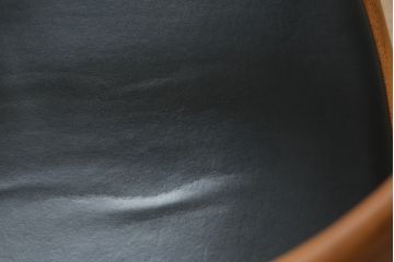デンマークビンテージ　Johannes Hansen(ヨハネス・ハンセン)　Hans J Wegner(ハンス・J・ウェグナー)デザイン　THE CHAIR(ザ・チェア)　JH503　洗練された佇まいと曲線が美しいチェア(アームチェア、ダイニングチェア、椅子、イス、北欧、ヴィンテージ)(R-070750)