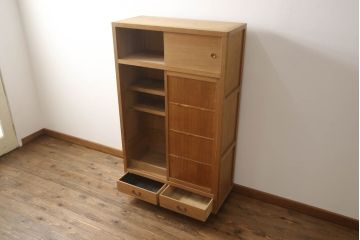 和製ビンテージ　民芸家具　上質な和の空間づくりにおすすめの置き水屋(置水屋、茶水屋、戸棚、茶棚、収納棚、ヴィンテージ)(R-070751)