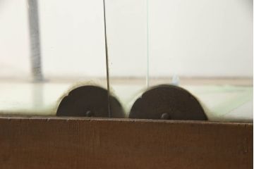 和製アンティーク　曲げガラス　クラシカルなデザインとレトロな雰囲気が素敵なショーケース(ガラスケース、陳列棚、飾り棚、店舗什器)(R-070752)