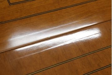 中古　美品　IDC大塚家具取り扱い　イタリア高級家具　メデア(Medea)　クラシカルな佇まいが美しいダイニングテーブル(エクステンションテーブル、拡張式テーブル、食卓、4人掛け、6人掛け)(R-070756)