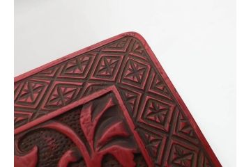 昭和初期　堆朱　牡丹彫　緻密な彫りの意匠が見事な平卓(花台、ミニテーブル、飾り台、木製、箱付き)(R-070764)