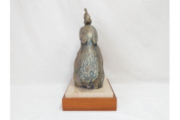 彫刻家　北村西望　1980年　白銅(洋銀)製　鳥寿　凛とした佇まいが美しい彫刻鳳凰(干支置物、酉、オブジェ、台座付き、共箱付き)(R-070765)