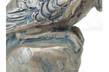 彫刻家　北村西望　1980年　白銅(洋銀)製　鳥寿　凛とした佇まいが美しい彫刻鳳凰(干支置物、酉、オブジェ、台座付き、共箱付き)(R-070765)