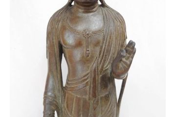 芸術院会員(彫刻家)　晝間弘　謹作　聖観世音菩薩　細部まで丁寧につくり込まれた重厚感のあるブロンズ像(仏像、観音像、置物、オブジェ、共箱付き)(R-070766)
