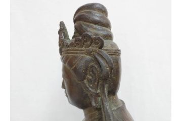 芸術院会員(彫刻家)　晝間弘　謹作　聖観世音菩薩　細部まで丁寧につくり込まれた重厚感のあるブロンズ像(仏像、観音像、置物、オブジェ、共箱付き)(R-070766)