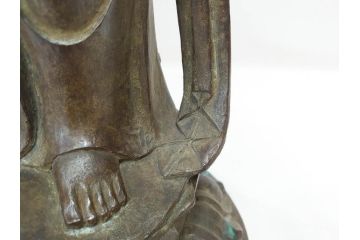 芸術院会員(彫刻家)　晝間弘　謹作　聖観世音菩薩　細部まで丁寧につくり込まれた重厚感のあるブロンズ像(仏像、観音像、置物、オブジェ、共箱付き)(R-070766)