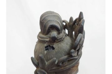 中国?　チベット?　唐物?　塗金　古銅　細かな所までこだわりが感じられる菩薩(仏像、仏教、観音、置物、オブジェ)(R-070768)
