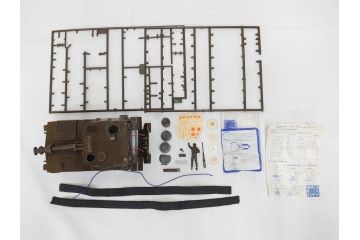 ミニチュア-鉄道シリーズ　C62型テンダ機関車(No.4)　クラウンモデル 蒸気機関車(D51・7100・C51)　ニチモ　ボストン　世界の戦車シリーズ(US ARMY/M109)　ロケットなど　古い乗り物のおもちゃまとめて(童友社、JAPANESE MODERN STEAM LOCOMOTIVE、C-735、MS-58、AX-01、玩具、ブリキ、プラモデル、ソフビ)(R-070769)