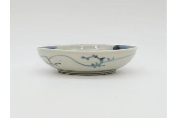 江戸期　古伊万里　染付　約13cm　4.3寸　松の絵が柔らかい雰囲気を醸し出す小皿3枚セット(深皿、和皿、和食器、四寸三分)(R-070775)