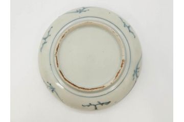 江戸期　古伊万里　染付　約13cm　4.3寸　松の絵が柔らかい雰囲気を醸し出す小皿3枚セット(深皿、和皿、和食器、四寸三分)(R-070775)