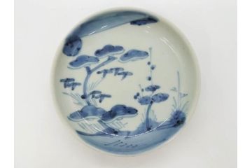 江戸期　古伊万里　染付　約13cm　4.3寸　松の絵が柔らかい雰囲気を醸し出す小皿3枚セット(深皿、和皿、和食器、四寸三分)(R-070775)