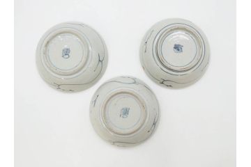 江戸期　古伊万里　染付　草花文　五弁花文　約14cm　4.4寸　落ち着いた色合いが上品な印象を与えるなます皿3枚セット(深皿、和皿、和食器、四寸四分)(R-070776)
