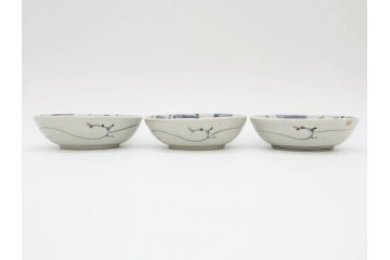 江戸期　古伊万里　染付　草花文　五弁花文　約14cm　4.4寸　落ち着いた色合いが上品な印象を与えるなます皿3枚セット(深皿、和皿、和食器、四寸四分)(R-070776)