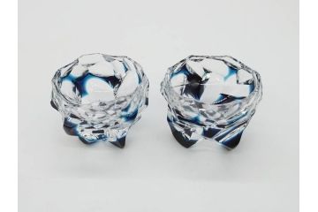 日本工芸会正会員　渡邊明　未使用品　被硝子　繊細なカットが美しく上品な雰囲気の切子器揃5客セット(酒杯、盃、ガラス、ショットグラス、ぐい呑み、共箱付き)(R-070777)