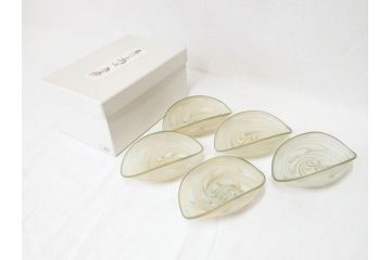 ガラス工芸家　石井康治　石井グラススタジオ　細部まで職人のこだわりが感じられる手吹き硝子皿5客セット(ガラス、ボウル、深皿、和皿、和食器、箱付き)(R-070780)