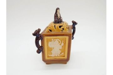 九谷焼　徳田八十吉　瑞稲釉(瑞穂?)　菱形　四天王図　龍双耳　観音摘　意匠を凝らしたつくりが見事な香炉(共箱付き)(R-070782)