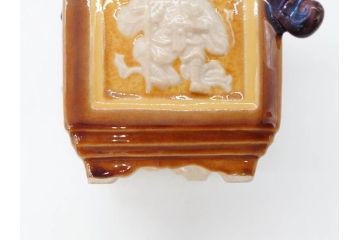 九谷焼　徳田八十吉　瑞稲釉(瑞穂?)　菱形　四天王図　龍双耳　観音摘　意匠を凝らしたつくりが見事な香炉(共箱付き)(R-070782)