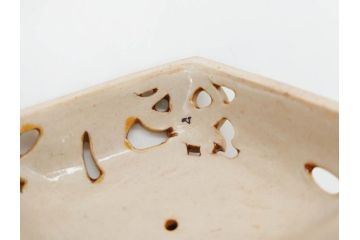 九谷焼　徳田八十吉　瑞稲釉(瑞穂?)　菱形　四天王図　龍双耳　観音摘　意匠を凝らしたつくりが見事な香炉(共箱付き)(R-070782)