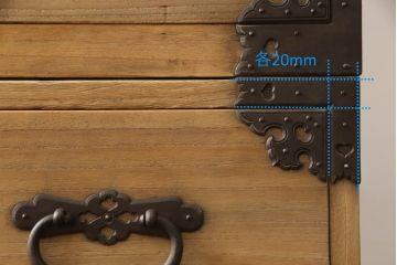 和製アンティーク　上手物!!　厚手で立派な打ち出し金具!!　総桐の六丁引き庄内箪笥(桐箪笥、桐たんす、整理タンス、衣装たんす、古箪笥、時代箪笥、引き出し)(R-070802)