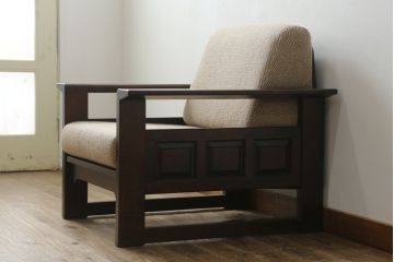 中古　北海道民芸家具　HM220　落ち着いた色合いと重厚な佇まいが魅力的なアームチェア(1人掛けソファ、アームソファ、椅子、イス)(R-070807)