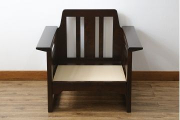 中古　北海道民芸家具　HM220　落ち着いた色合いと重厚な佇まいが魅力的なアームチェア(1人掛けソファ、アームソファ、椅子、イス)(R-070808)
