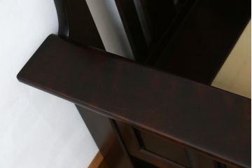 中古　北海道民芸家具　HM220　落ち着いた色合いと重厚な佇まいが魅力的なアームチェア(1人掛けソファ、アームソファ、椅子、イス)(R-070808)