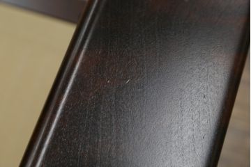 中古　北海道民芸家具　HM220　落ち着いた色合いと重厚な佇まいが魅力的なアームチェア(1人掛けソファ、アームソファ、椅子、イス)(R-070808)