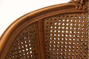 フランスアンティーク　高級品!!　ビーチ材　手の込んだ造りが魅力のラタンアームチェア(イージーチェア、ラウンジチェア、1人掛けソファ、椅子、イス)(R-070810)