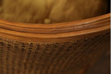 フランスアンティーク　高級品!!　ビーチ材　手の込んだ造りが魅力のラタンアームチェア(イージーチェア、ラウンジチェア、1人掛けソファ、椅子、イス)(R-070810)