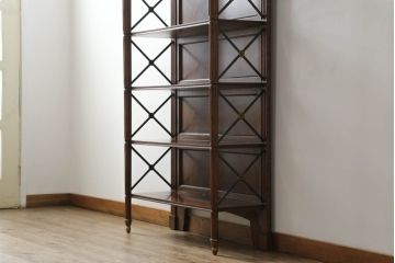 中古　美品!!　イギリス家具　MAITLAND-SMITH(メートランドスミス)　クラシカルな佇まいが美しい凝ったデザインのオープンシェルフ(ブックシェルフ、飾り棚、本棚、英国)(定価約58万円)(R-070811)