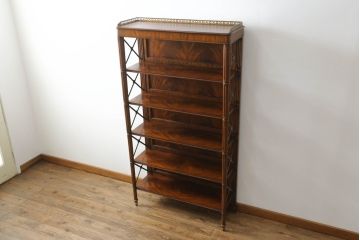 中古　美品!!　イギリス家具　MAITLAND-SMITH(メートランドスミス)　クラシカルな佇まいが美しい凝ったデザインのオープンシェルフ(ブックシェルフ、飾り棚、本棚、英国)(定価約58万円)(R-070811)