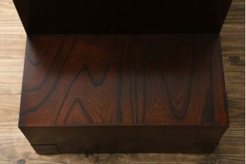 中古　岩谷堂箪笥　欅(ケヤキ)材　前面玉杢仕様　伝統工芸士「菊広」作　雲龍紋の手打ち金具が目を惹く階段箪笥(和箪笥、収納箪笥、引き出し)(定価約140万円)(R-070836)