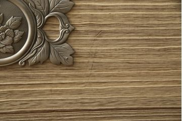 中古　美品　国産　伝統工芸　桐屋田中製　優美な牡丹金具が品の良さを高める総桐材製の衣装箪笥(桐箪笥、整理箪笥、チェスト、引き出し、桐たんす)(定価約60万円)(R-070838)