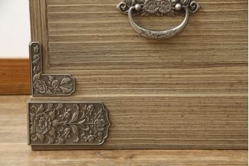 中古　美品　国産　伝統工芸　桐屋田中製　優美な牡丹金具が品の良さを高める総桐材製の衣装箪笥(桐箪笥、整理箪笥、チェスト、引き出し、桐たんす)(定価約60万円)(R-070838)