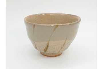 重要無形文化財　人間国宝　濱田庄司(浜田庄司)　益子焼　約14cm　4.4寸　優しい色合いで和の雰囲気を醸し出す鐵絵茶碗(鉄絵、抹茶碗、茶道具、茶器、和食器、四寸四分、共箱付き)(R-070848)