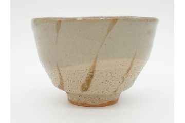 重要無形文化財　人間国宝　濱田庄司(浜田庄司)　益子焼　約14cm　4.4寸　優しい色合いで和の雰囲気を醸し出す鐵絵茶碗(鉄絵、抹茶碗、茶道具、茶器、和食器、四寸四分、共箱付き)(R-070848)