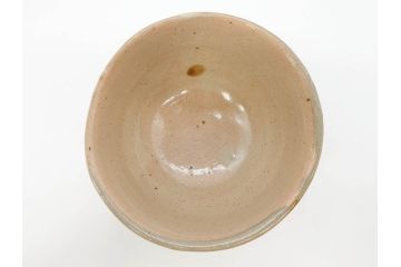 重要無形文化財　人間国宝　濱田庄司(浜田庄司)　益子焼　約14cm　4.4寸　優しい色合いで和の雰囲気を醸し出す鐵絵茶碗(鉄絵、抹茶碗、茶道具、茶器、和食器、四寸四分、共箱付き)(R-070848)